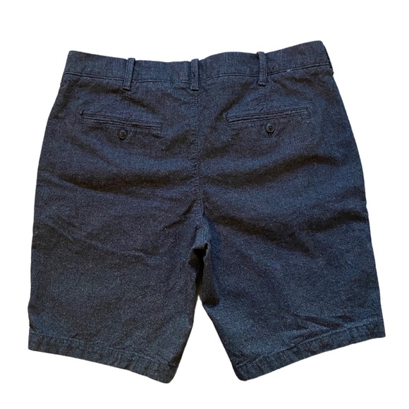 EXPRESS - Classic Fit Shorts - Picture 2 of 3